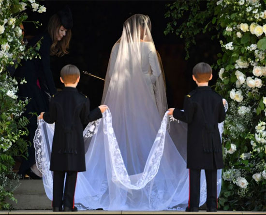 meghan markle wedding dress