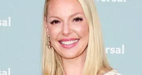 Katherine Heigl se disculpa por fotos funny en cementerio