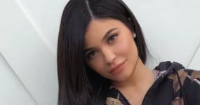Kylie Jenner borra fotos de Stormi de Instagram. WHY?