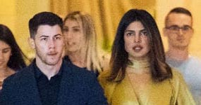 Nick Jonas y Priyanka Chopra en una boda familiar