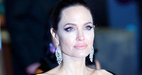 Angelina Jolie quiere un divorcio sucio, su abogada renuncia?