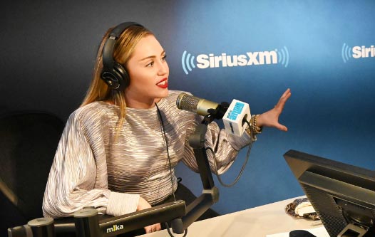 miley cyrus siriusXM studios dec 2018