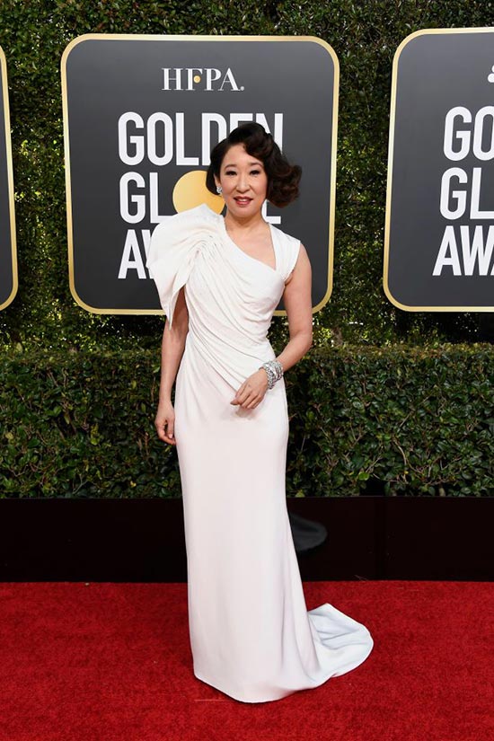 76th annual golden globe awards pictured sandra oh