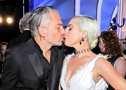 gaga christian kiss