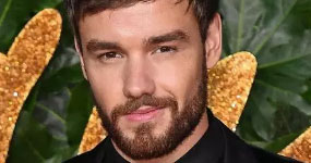 Liam Payne pasándola alucinante con Naomi Campbell