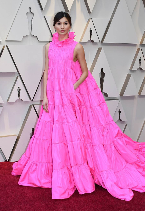 red carpet oscars 2019 gemma chan