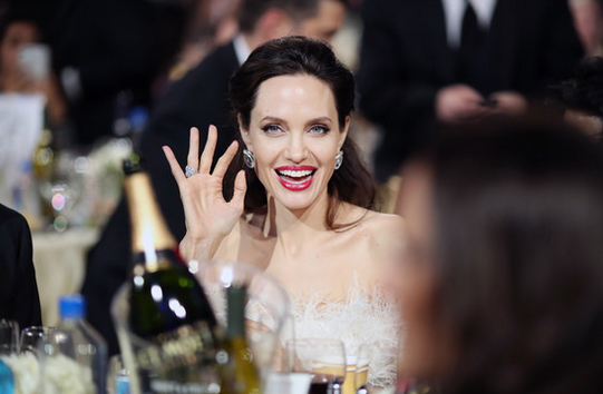 angelina jolie critics choice awards 2018