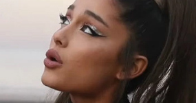 Ariana Grande se declara bisexual en MONOPOLY?