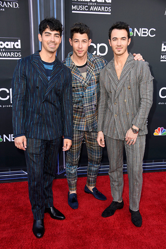 jonas brothers red carpet 2019 BBMAs