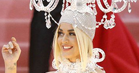 Katy Perry el candelabro del Met Gala 2019