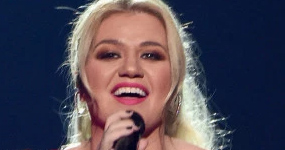 Kelly Clarkson operada de apendicitis horas después de los Billboards
