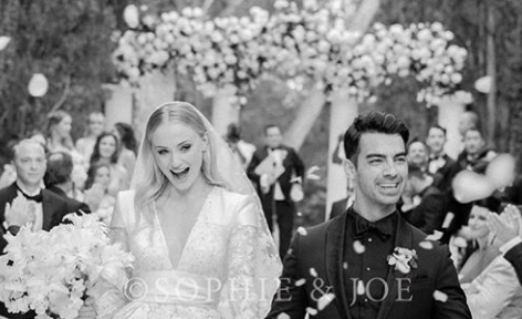 sophie turner wedding dress joe jonas