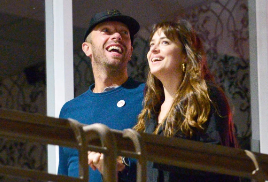 chris martin dakota johnson together