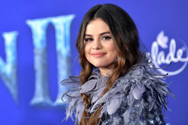 Selena Gomez Premiere Disney Frozen2