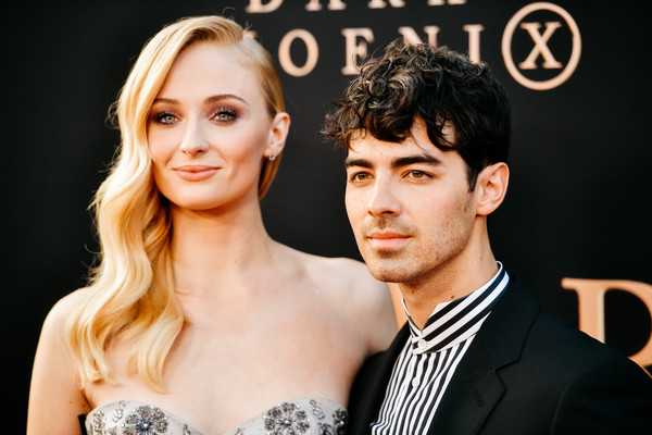 Joe Jonas Sophie Turner Premiere Dark