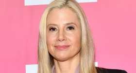 Mira Sorvino y otras actrices celebran sentencia de Harvey Weinstein