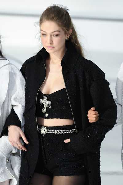 Gigi Hadid Chanel Runway ParisFashionWeek