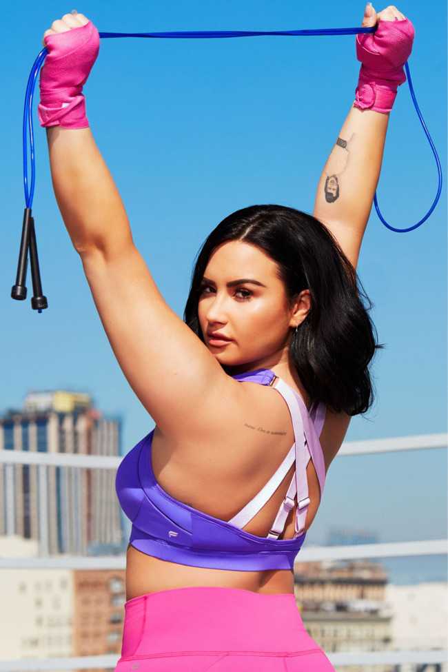 demi lovato fabletics 5