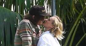 Norman Reedus y Diane Kruger besándose en Malibú