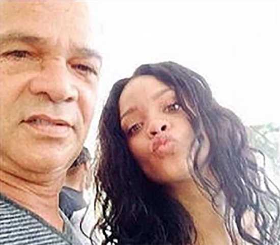 rihanna y su papa ronald fenty