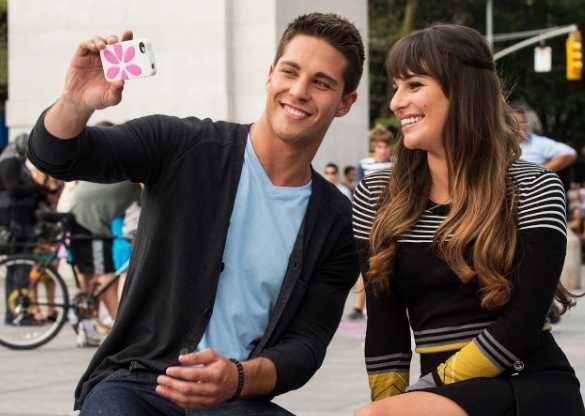 Ex novio de Lea Michele en Glee Dean Geyer la defiende