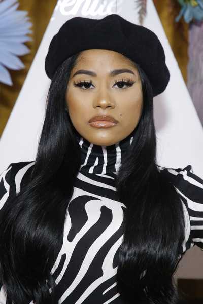 Hennessy Carolina L Avenue Saks Celebrates