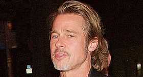 La nueva novia de Brad Pitt Nicole Poturalski es casada