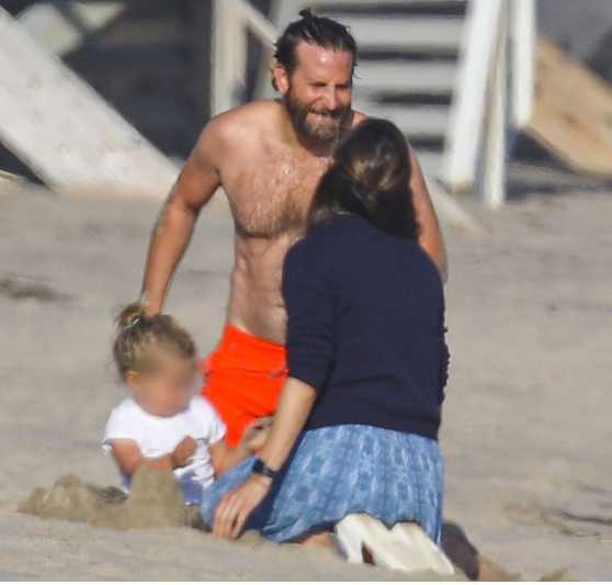 Bradley Cooper y Jen Garner en la playa!!