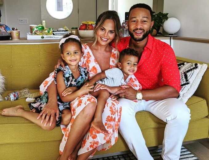 chrissy teigen john legend baby 3