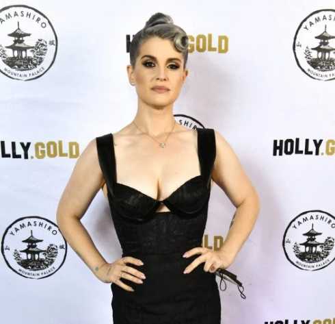 kelly osbourne super flaca celebra bday