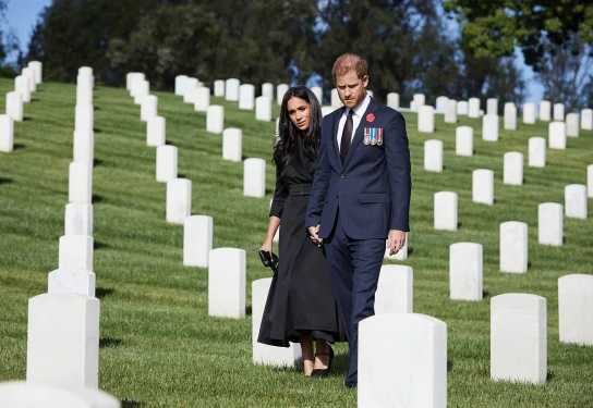 Harry y Meghan en el Dia del Recuerdo en LA