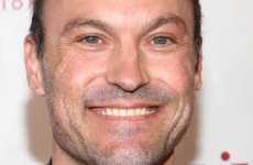 Brian Austin Green saliendo con Sharna Burgess