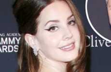 Lana del Rey comprometida con Clayton Johnson?