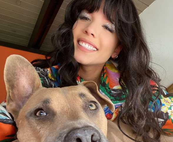 Halsey y su doggo