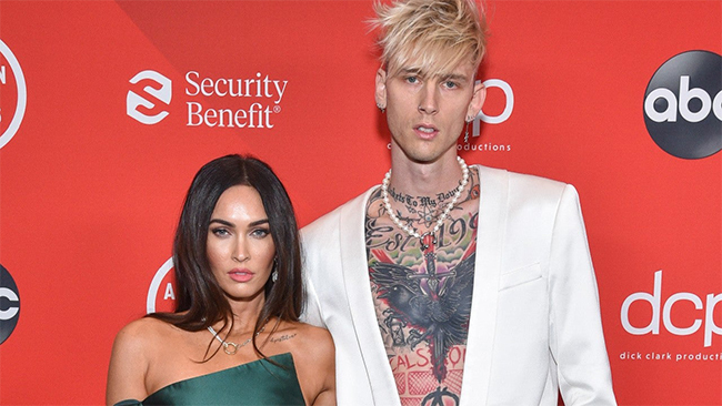 megan fox machine gun kelly red carpet