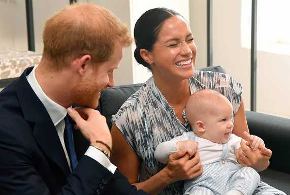 Meghan Markle y el Principe Harry esperando su segundo baby
