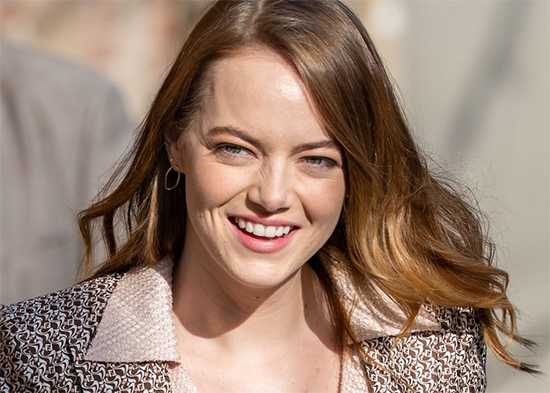 Emma Stone ya es madre!!