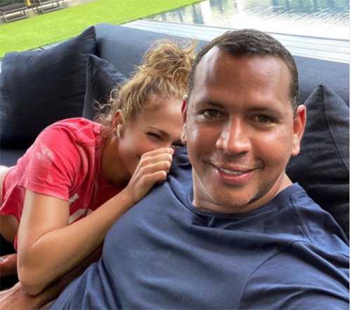 JLo y A-Rod fotografiados besándose en República Dominicana