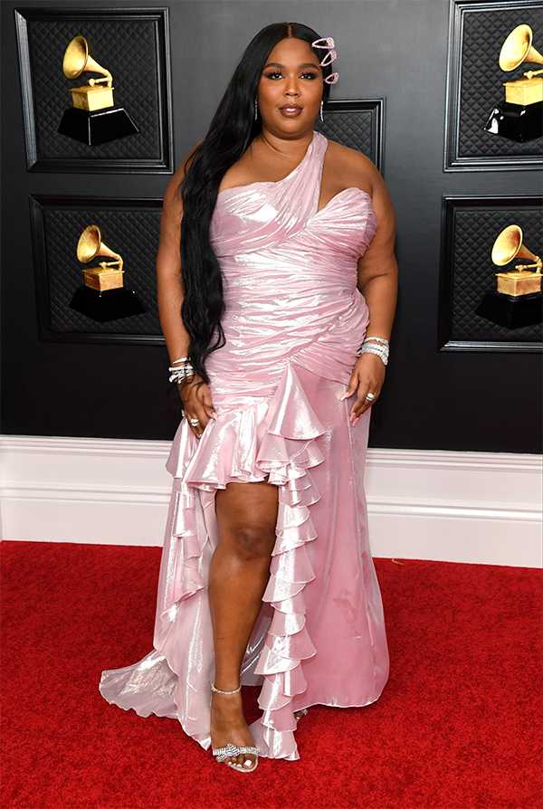 lizzo look2 grammys 21