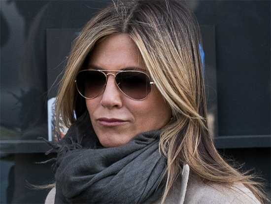 Jennifer Aniston adoptando un baby? Nope!