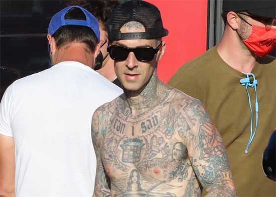 travis barker tatuaje kourtney