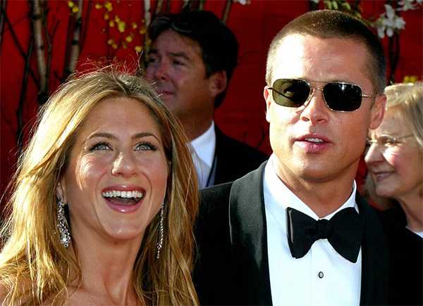 Jennifer Aniston menciona a Brad como invitado favorito de Friends