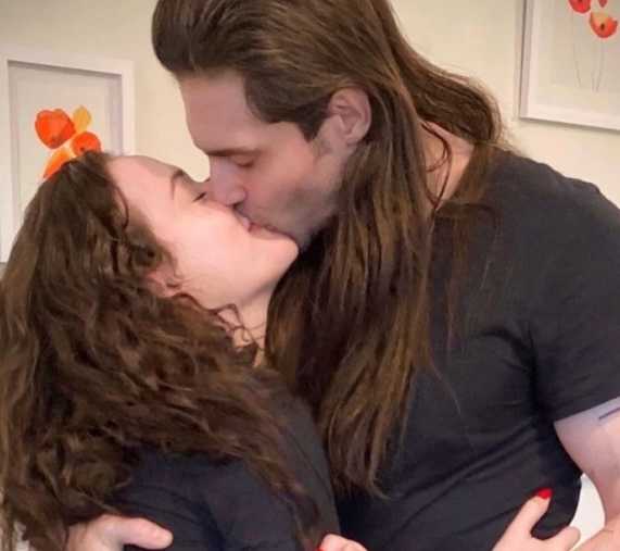 kat denning andrew wk comprometidos