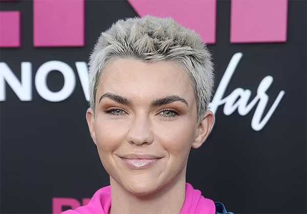 Ruby Rose se ve diferente