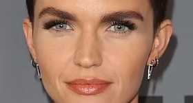 Ruby Rose se ve diferente