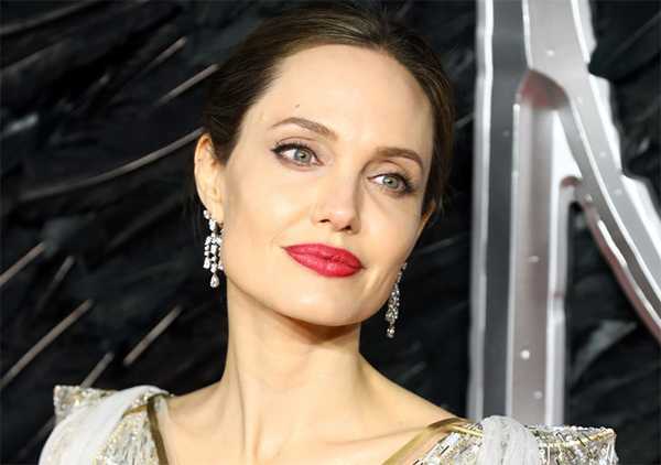 Angelina Jolie dice que 3 de sus hijos querían testificar contra Brad Pitt