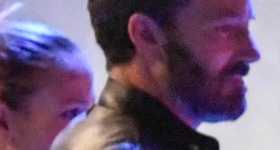 Jennifer Lopez y Ben Affleck cariñosos en un restaurante