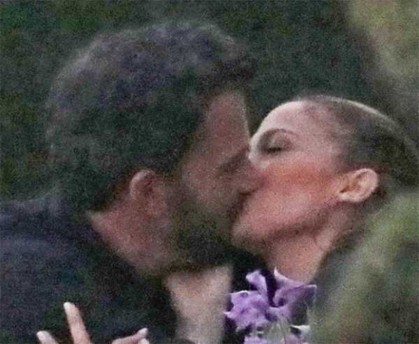 jlo ben affleck besandose nobu 2021