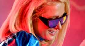 Paris Hilton dice que ama a Britney y le dedica canción