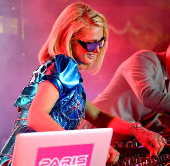 paris hilton dj party